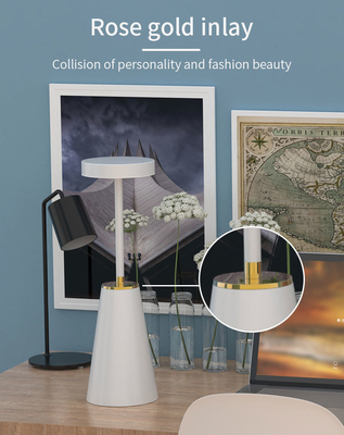 Metalen ABS Shade Touch Charging Smart Table Lamp met dimming en atmosfeerverlichting