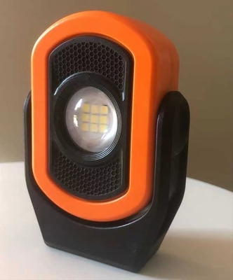 2- Draagbaar LED-werklampje met USB-type-C lithiumbatterie en sterke magneet