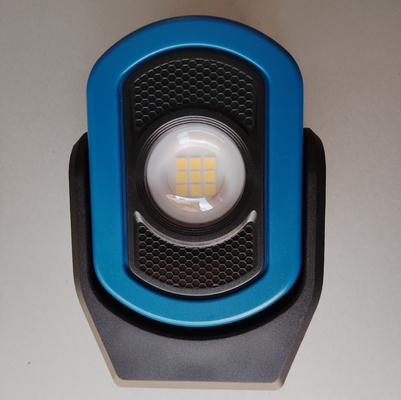 Draagbare zaklamp voor dagelijkse verlichting Noodsituaties Kamperen en repareren van auto's 30000 uur Werktijd