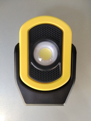 IP65-classificatie 700LM COB-chipsen oplaadbaar zaklamp LED-werklicht type C voor buiten