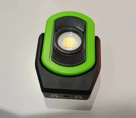Verduisterbaar draagbaar LED-werklicht met USB-type-C-opladen en sterke magnetische basis