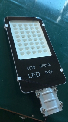 CRI Ra 85 SMD Zonne-oplaadbare LED-overstromingslicht voor lange noodtijd Buitenverlichting
