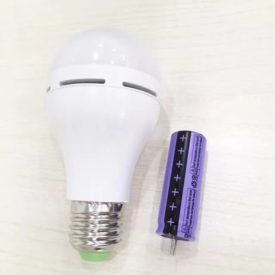 7W/10W LED noodoplaadbare E27/B22-lampen met instelbare helderheidssteun
